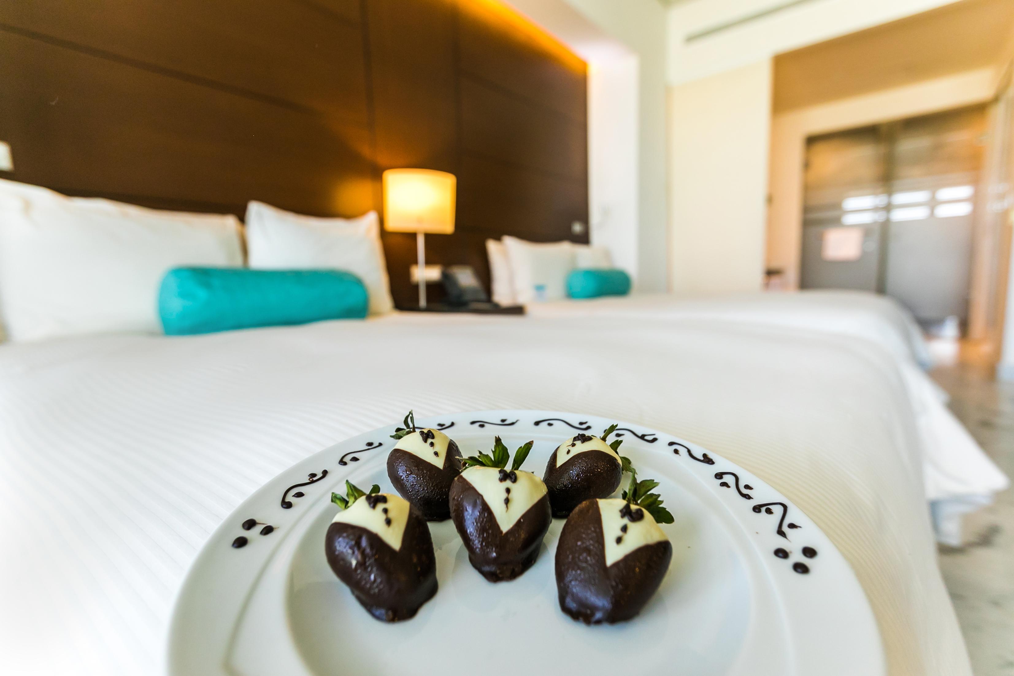 ปาลาซิโอ มุนโด อิมพีเรียล Hotel อากาปุลโก ภายนอก รูปภาพ Chocolate-covered strawberries