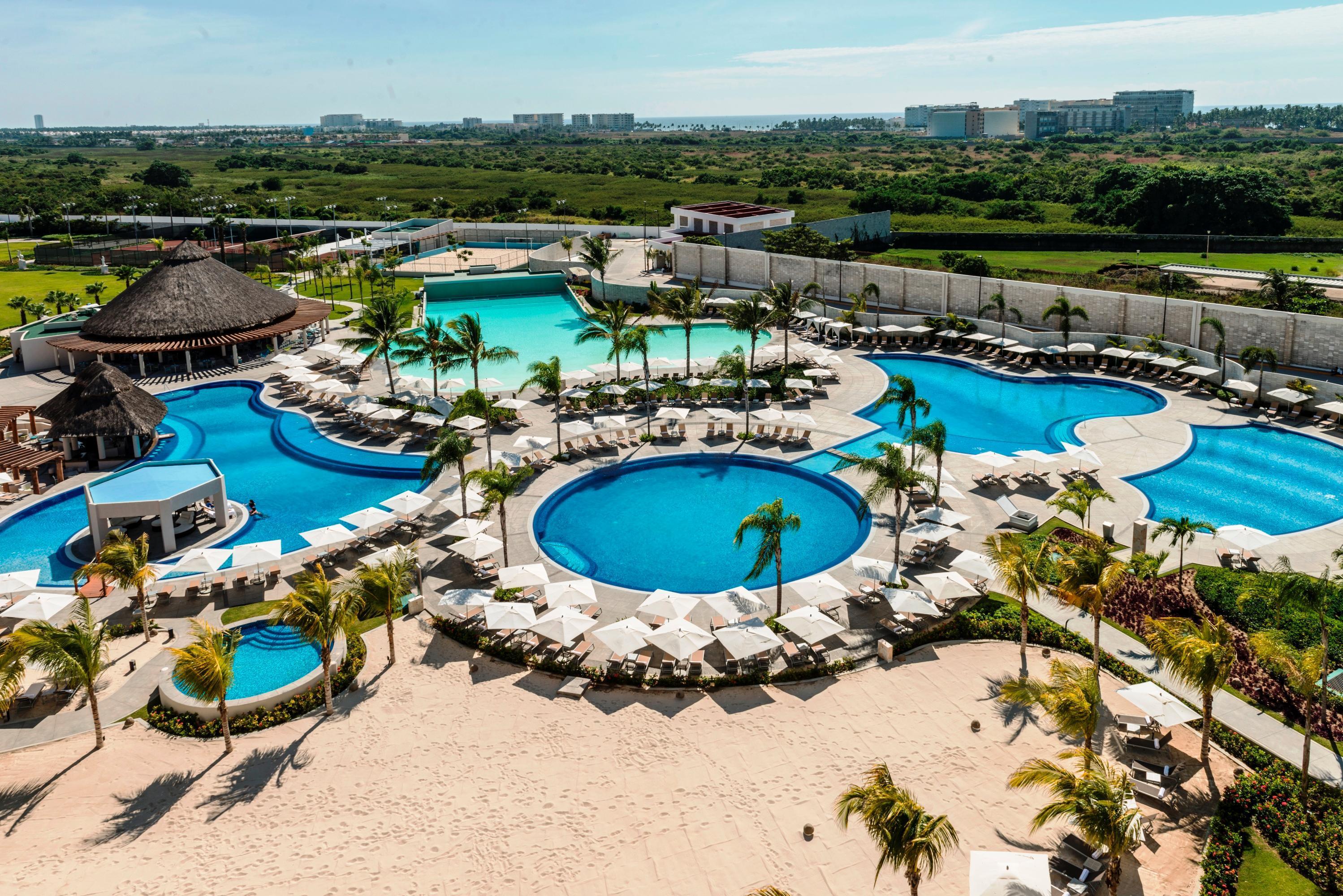 ปาลาซิโอ มุนโด อิมพีเรียล Hotel อากาปุลโก ภายนอก รูปภาพ Aerial view of the resort