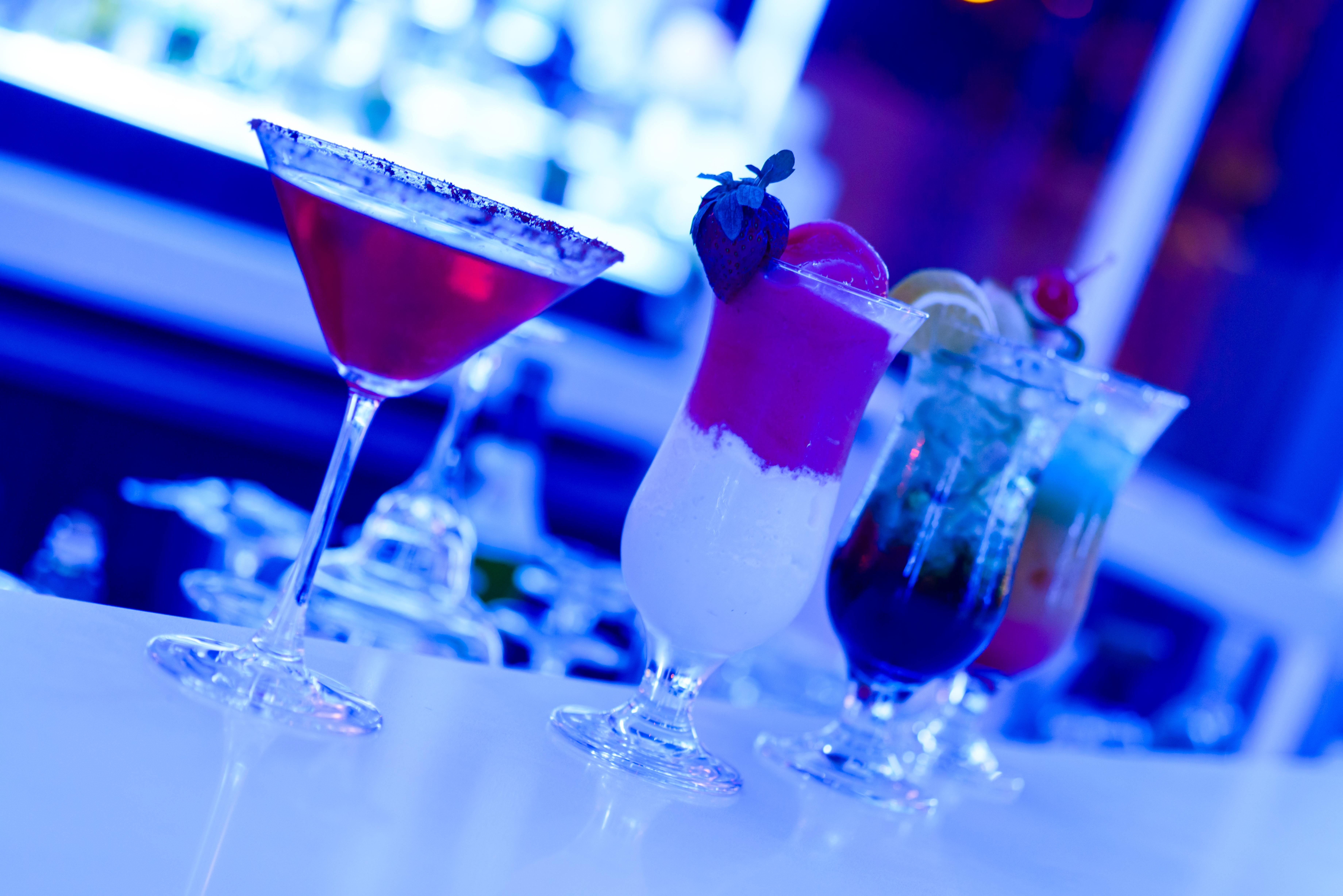 ปาลาซิโอ มุนโด อิมพีเรียล Hotel อากาปุลโก ภายนอก รูปภาพ A cosmopolitan cocktail