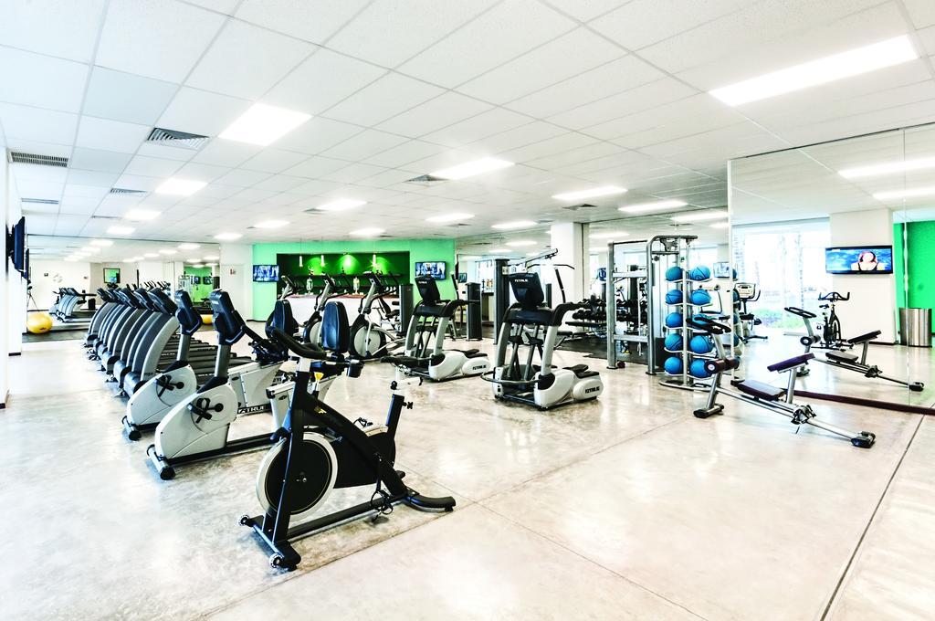 ปาลาซิโอ มุนโด อิมพีเรียล Hotel อากาปุลโก ภายนอก รูปภาพ The gym at the National Institute for Health Research Cambridge Biomedical Campus