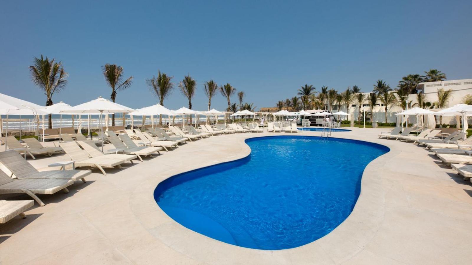 ปาลาซิโอ มุนโด อิมพีเรียล Hotel อากาปุลโก ภายนอก รูปภาพ The swimming pool at the Iberostar Grand Hotel